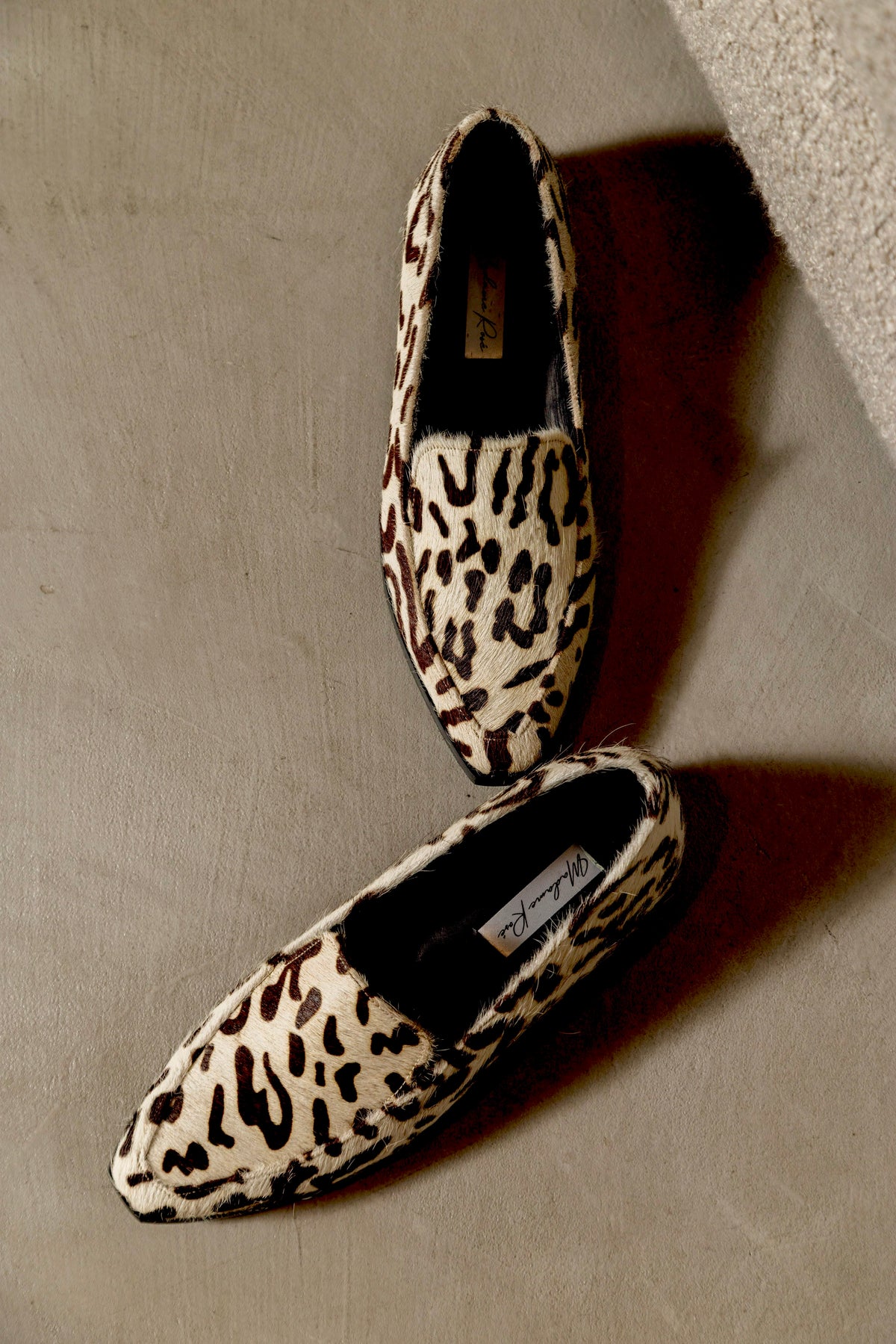 MOCASINES DE PELO ESTAMPADO JAGUAR BLANCO